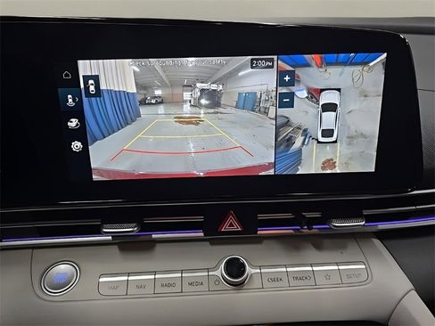 Certified 2024 Hyundai Elantra Limited image 26