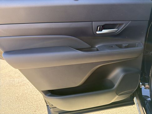 Used 2026 Toyota Grand Highlander XLE image 21