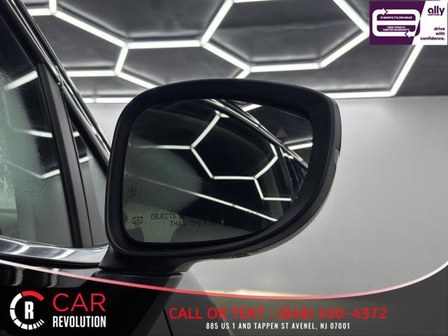 Used 2023 Chrysler Pacifica Touring-L FWD image 62