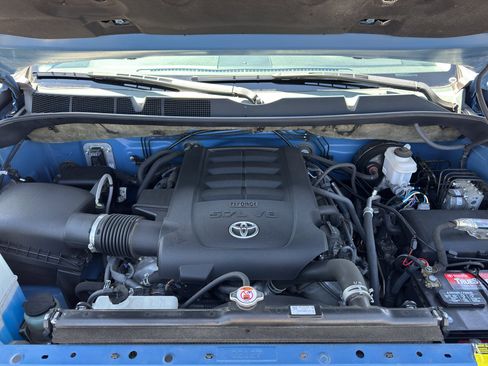 Used 2020 Toyota Tundra Limited w/ Limited Premium Package AWD/4WD image 18