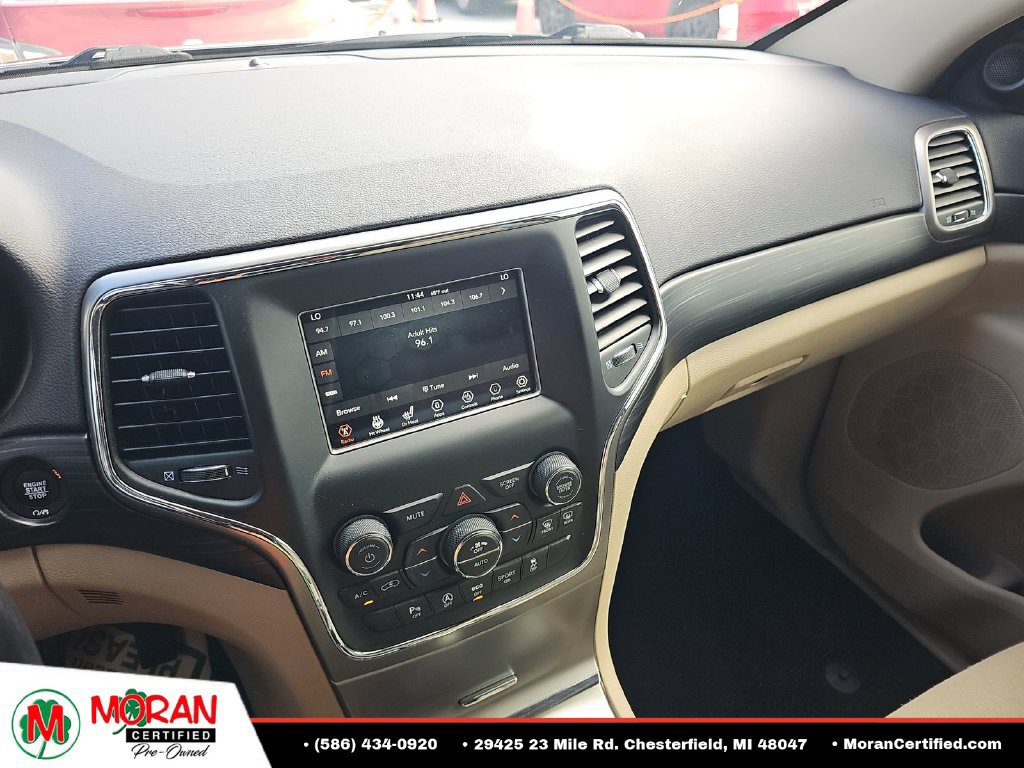 Used 2020 Jeep Grand Cherokee Laredo AWD/4WD image 16