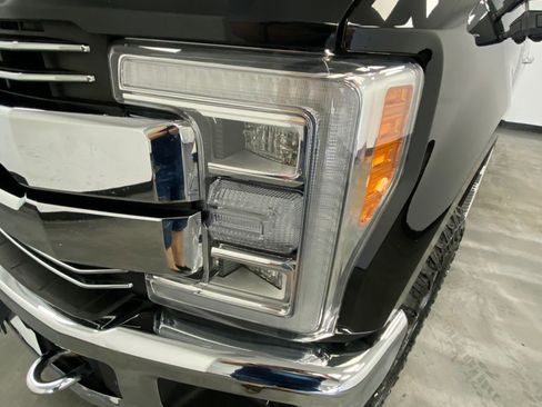 Used 2019 Ford F350 Lariat w/ Lariat Ultimate Package AWD/4WD image 11