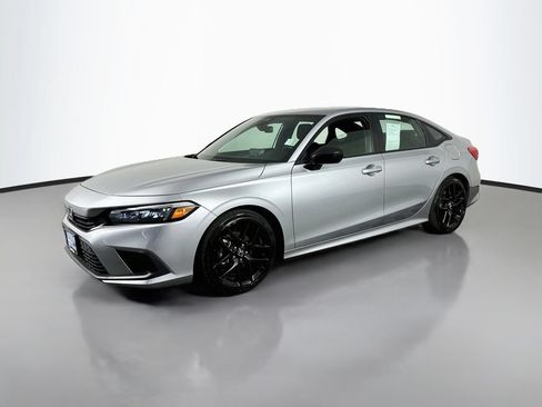 Used 2023 Honda Civic Sport image 4