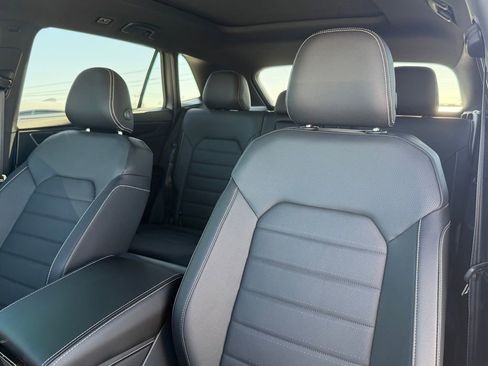 New 2026 Volkswagen Atlas Cross Sport SEL R-Line AWD/4WD image 9