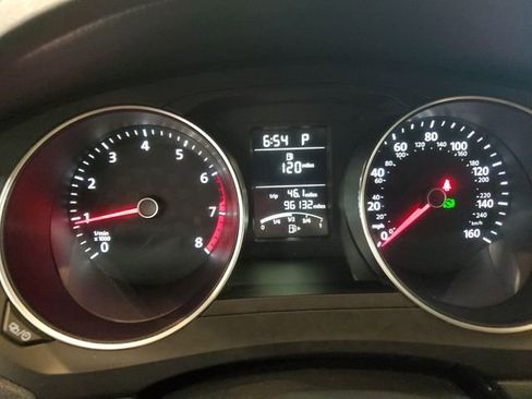 Used 2015 Volkswagen Jetta S image 16