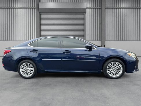 Used 2014 Lexus ES 350 w/ Luxury Package FWD image 33