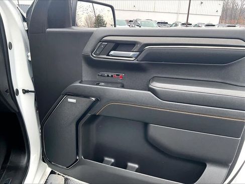 Used 2024 GMC Sierra 1500 AT4 w/ Technology Package AWD/4WD image 19