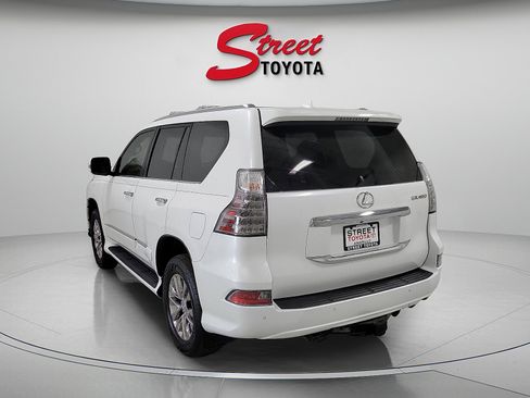 Used 2019 Lexus GX 460 Premium image 2