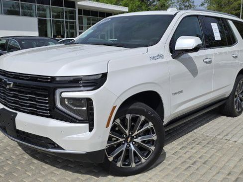 Used 2025 Chevrolet Tahoe High Country image 1
