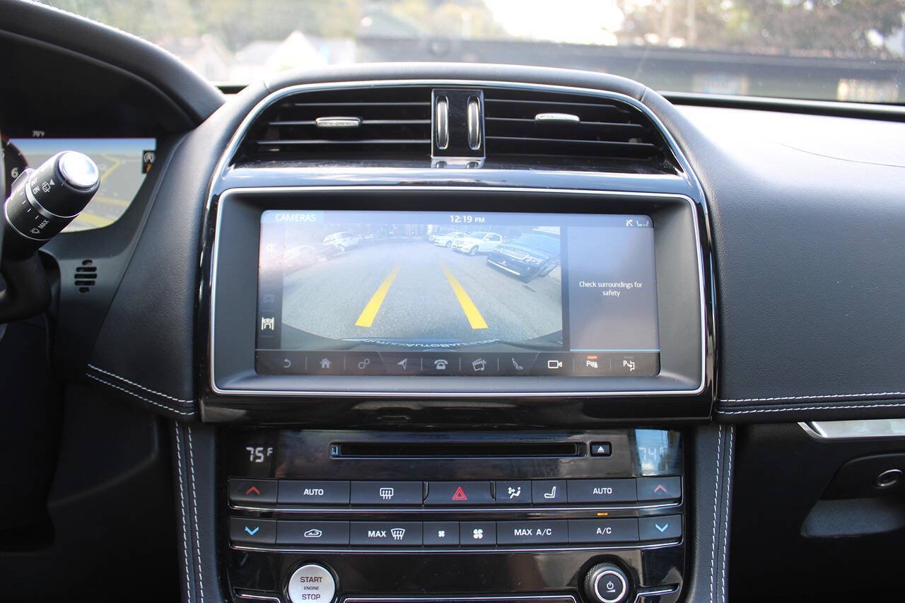 Used 2019 Jaguar F-PACE S AWD/4WD image 36