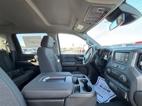 New 2026 Chevrolet Silverado 2500 Custom w/ Custom Value Package image 15