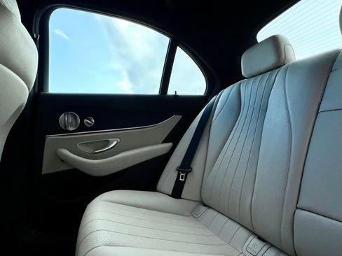 Certified 2022 Mercedes-Benz E 350 4MATIC Sedan image 13