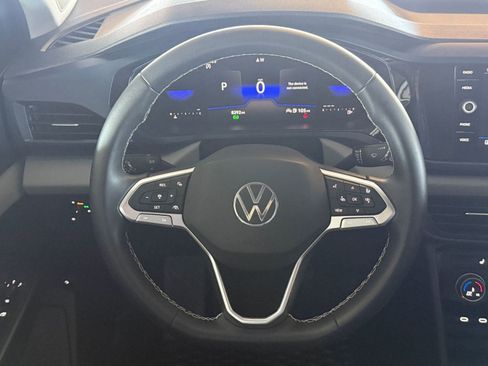 Certified 2023 Volkswagen Taos SE image 14