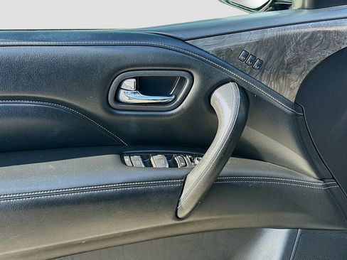 Used 2021 INFINITI QX80 Luxe image 17