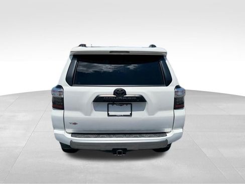 Used 2020 Toyota 4Runner TRD Off-Road AWD/4WD image 6