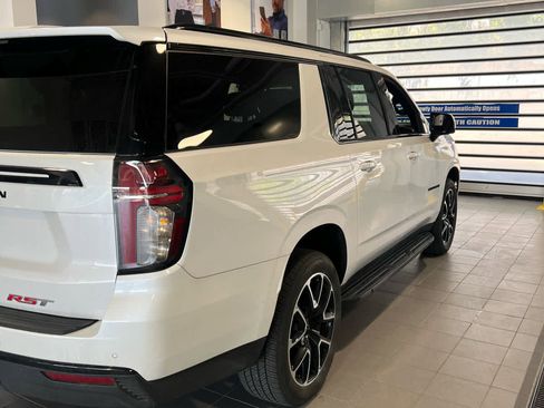 Certified 2023 Chevrolet Suburban RST w/ Luxury Package AWD/4WD image 5