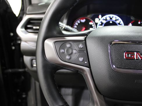 Used 2023 GMC Acadia AT4 w/ Technology Package image 12