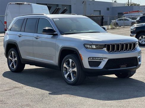 New 2025 Jeep Grand Cherokee Limited image 1