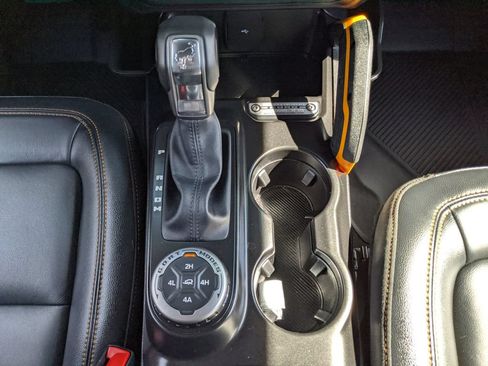 Used 2023 Ford Bronco Badlands AWD/4WD image 11