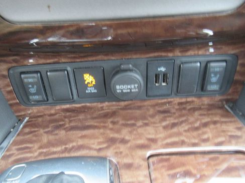 Used 2019 Nissan Armada SL w/ Premium Package image 39