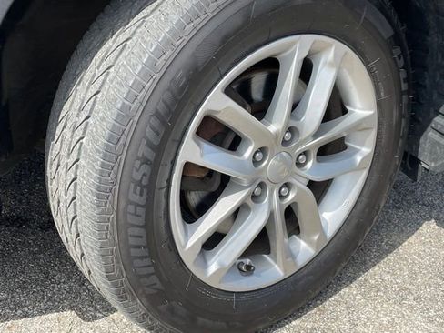 Used 2014 Kia Sorento LX image 9