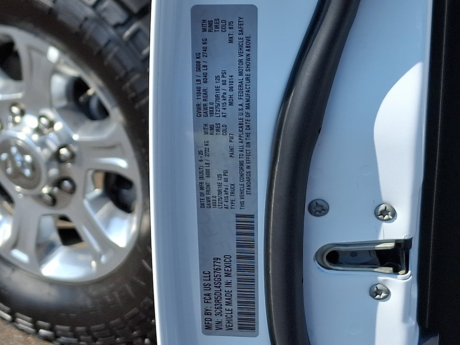 Used 2025 RAM 2500 Big Horn AWD/4WD image 28