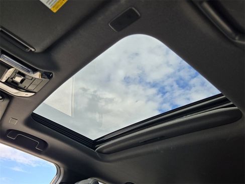 Used 2024 Toyota Land Cruiser image 19