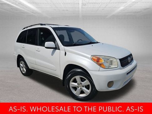Used 2004 Toyota RAV4 2WD image 1