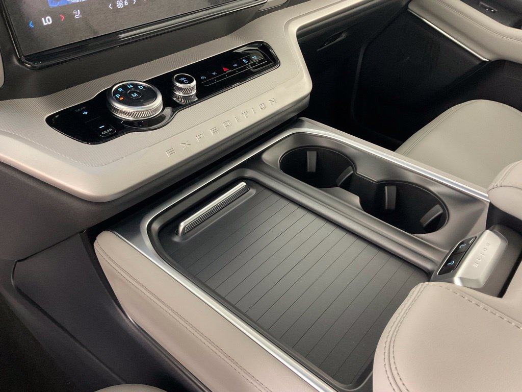New 2026 Ford Expedition Active RWD image 20