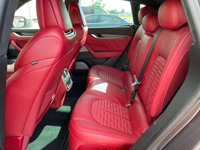 Used 2022 Maserati Levante Trofeo AWD/4WD image 45