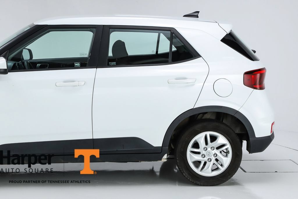Used 2021 Hyundai Venue SE FWD image 39