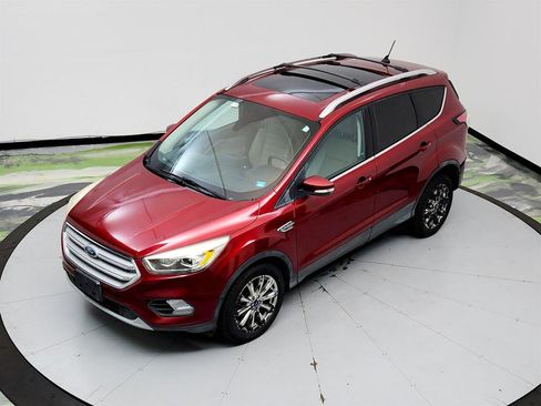 Used 2018 Ford Escape Titanium AWD/4WD image 32