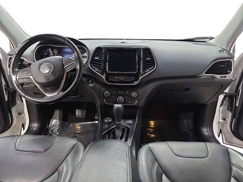 Used 2020 Jeep Cherokee Limited image 11