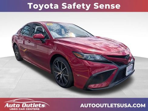 Used 2023 Toyota Camry SE FWD image 1