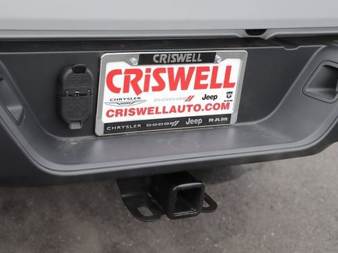 Used 2023 Jeep Gladiator Sport image 7