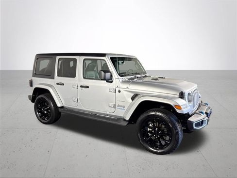 Certified 2022 Jeep Wrangler Unlimited Sahara AWD/4WD image 5