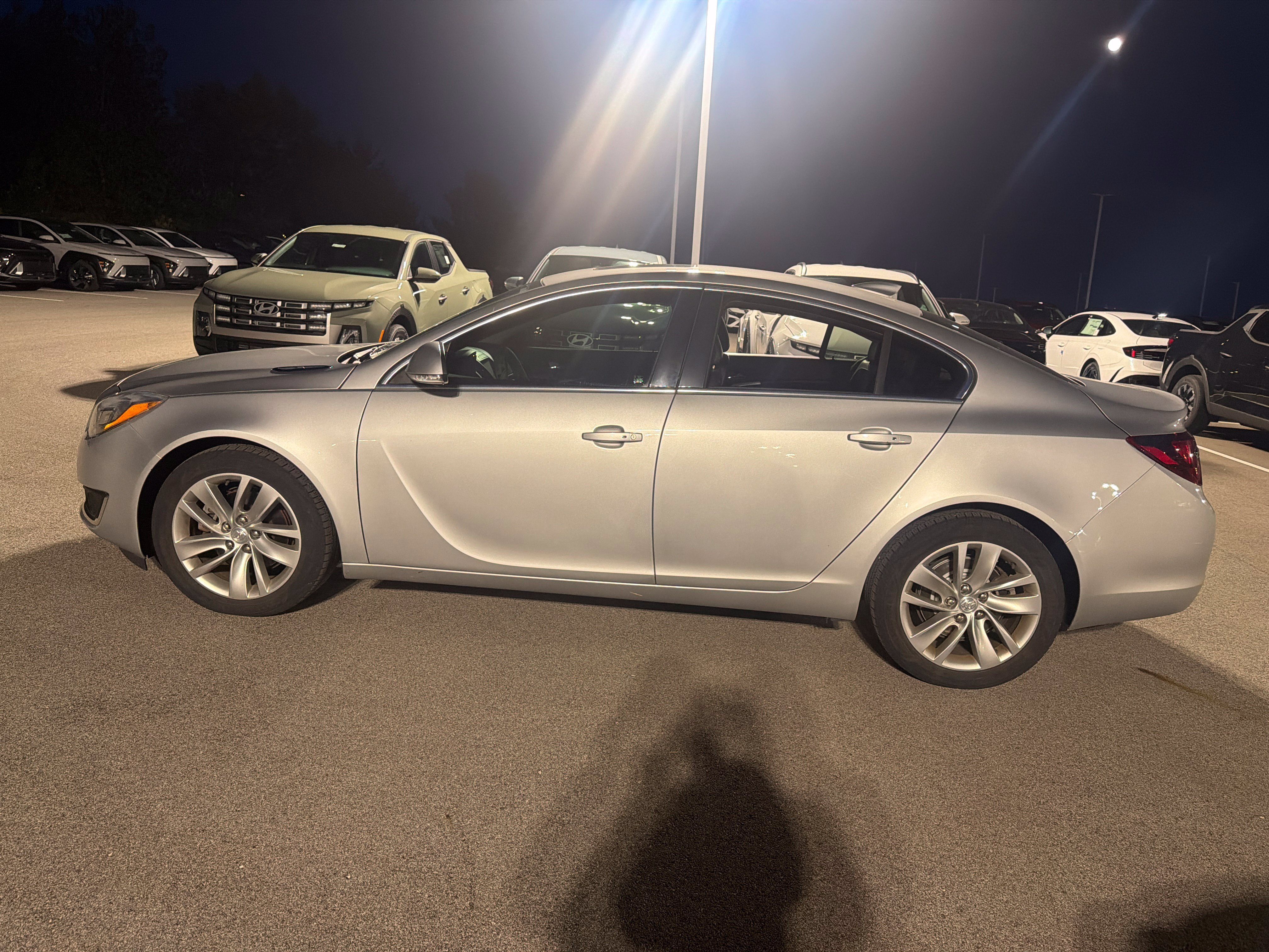 Used 2015 Buick Regal Premium w/ Experience Buick Package FWD image 7