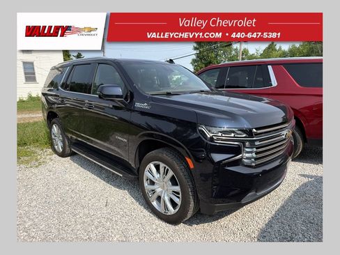 Used 2024 Chevrolet Tahoe High Country AWD/4WD image 1