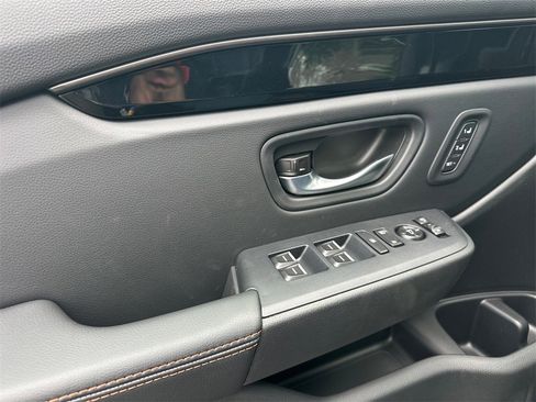 New 2025 Honda Pilot TrailSport image 39