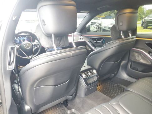 Used 2023 Mercedes-Benz S 500 4MATIC w/ AMG Line image 16