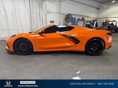 Used 2022 Chevrolet Corvette Stingray Premium Cpe w/ Z51 Performance Package RWD image 5