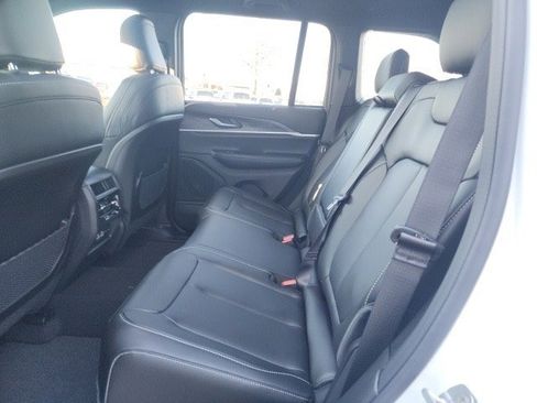 New 2025 Jeep Grand Cherokee Limited image 21