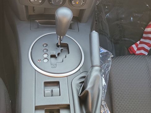 Used 2006 MAZDA MX-5 Miata Touring w/ Appearance Pkg image 20