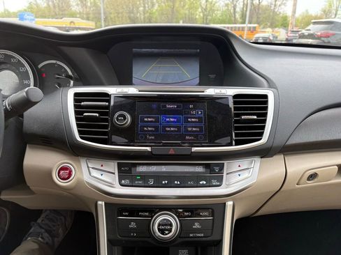 Used 2014 Honda Accord EX-L image 9