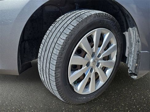 Used 2015 Nissan Sentra SV image 34