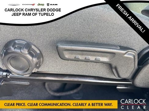 Used 2025 Jeep Wrangler Sahara image 12