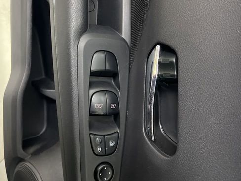 Used 2024 Nissan Kicks SV image 51