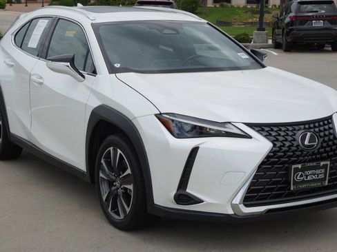 Certified 2025 Lexus UX 300h FWD w/ Accessory Package (Z2) image 3