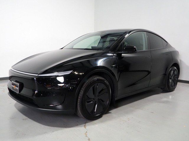 Used 2026 Tesla Model Y Long Range RWD image 11