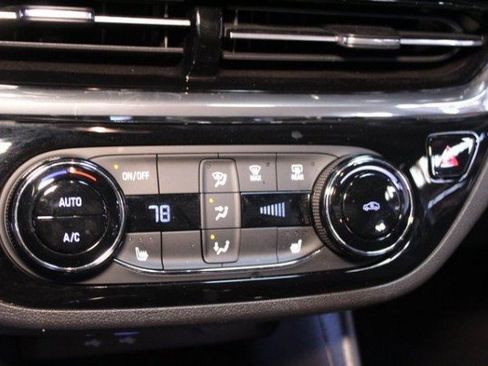 Used 2025 Buick Envista Sport Touring image 26